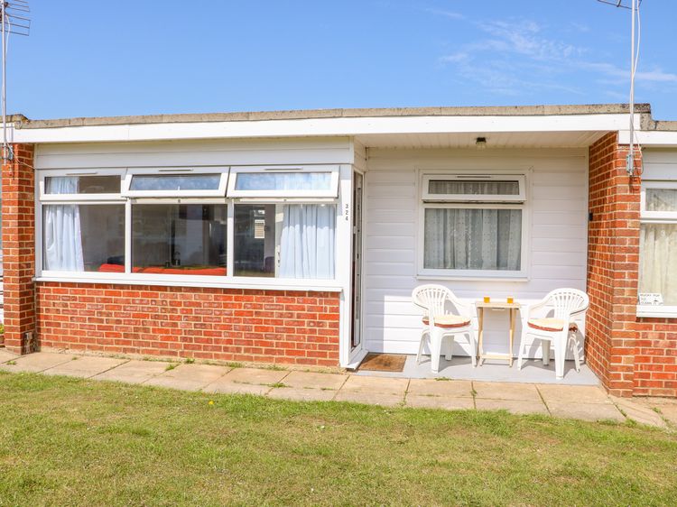 324 Chalet Hemsby Dowe Hill East Anglia Self Catering