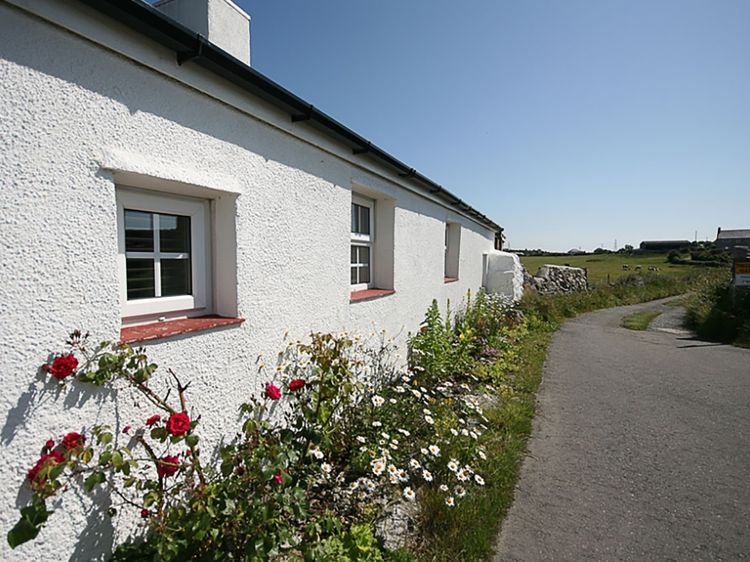 Farm Cottage Cemaes Bay Cemaes Self Catering Holiday Cottage