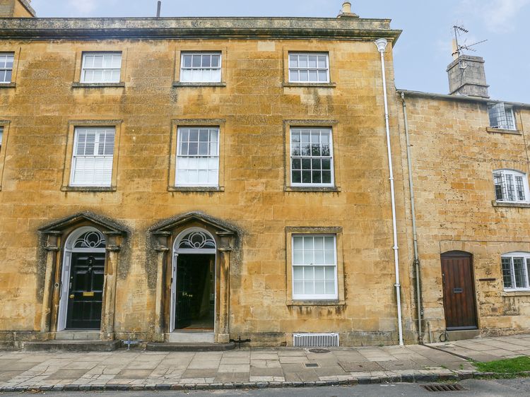 4 Maidens Row Chipping Campden Self Catering Holiday Cottage