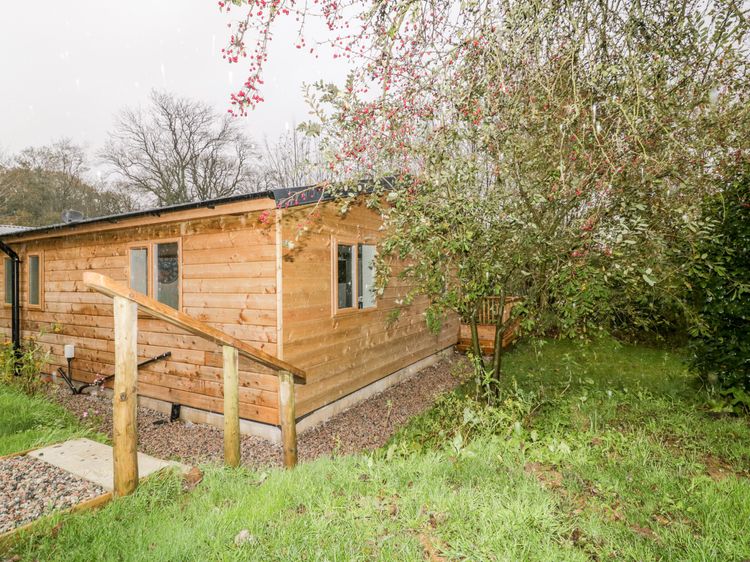 Lodge Three Summercourt Besowsa Cornwall Self Catering