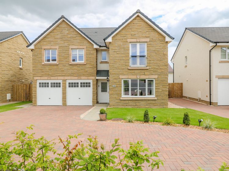 6 Whitecraigs Crescent Hamilton Self Catering Holiday Cottage