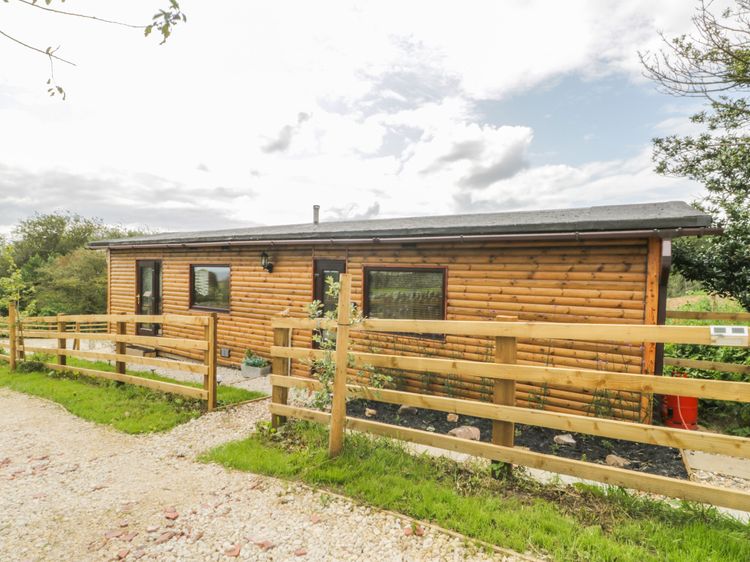 Castle View Cabin Cloughton Little Moor North York Moors And