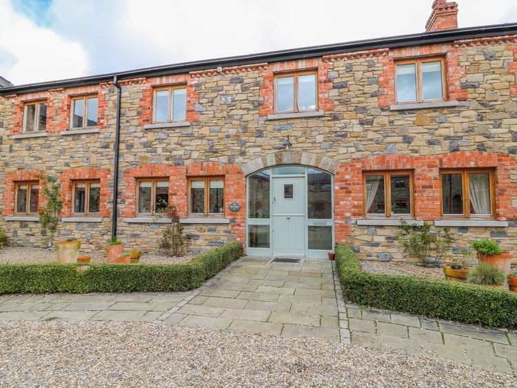 The Hen House Navan Skreen Self Catering Holiday Cottage