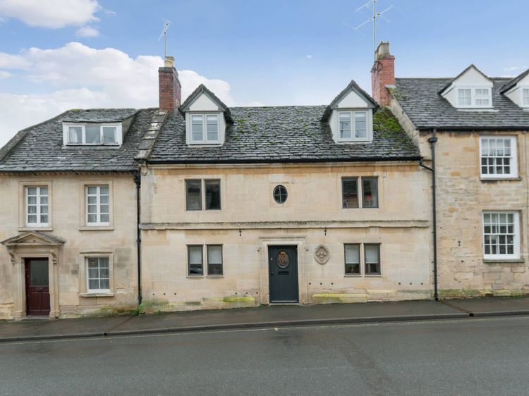 Fleur De Lys Winchcombe Self Catering Holiday Cottage