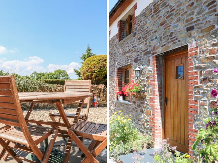 Lundy View Cottage Great Torrington Huntshaw Devon Self