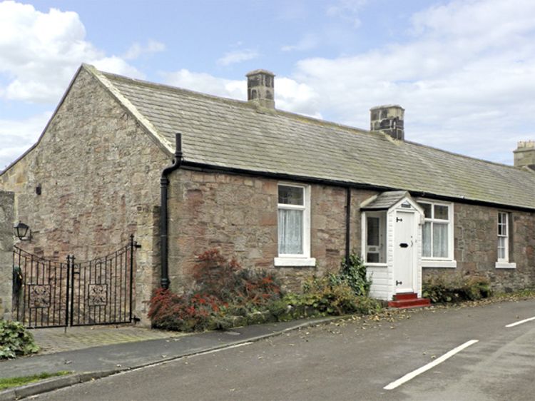 Lyndhurst Cottage Beadnell Northumbria Self Catering Holiday