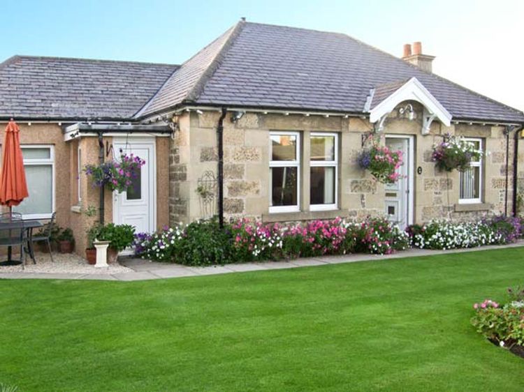 Lodge Cottage Elgin Ashgrove Self Catering Holiday Cottage