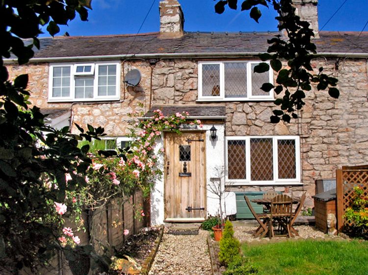 Primrose Cottage Glanwydden Llandudno Self Catering - 