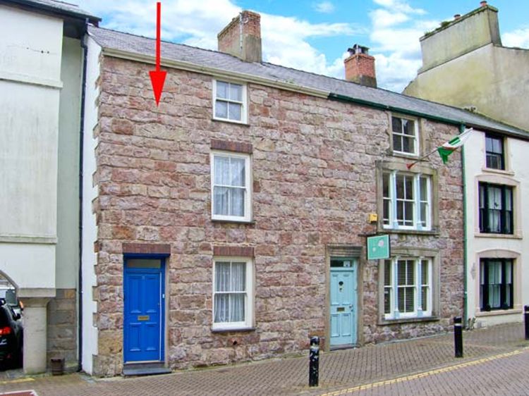 Castle Street Cottage Caernarfon Self Catering Holiday Cottage