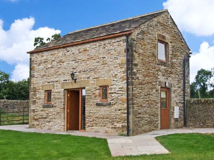 Hollins Wood Bothy Wortley Sheffield Peak District Self