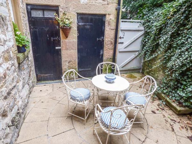 Knoll Cottage Bakewell Peak District Self Catering Holiday