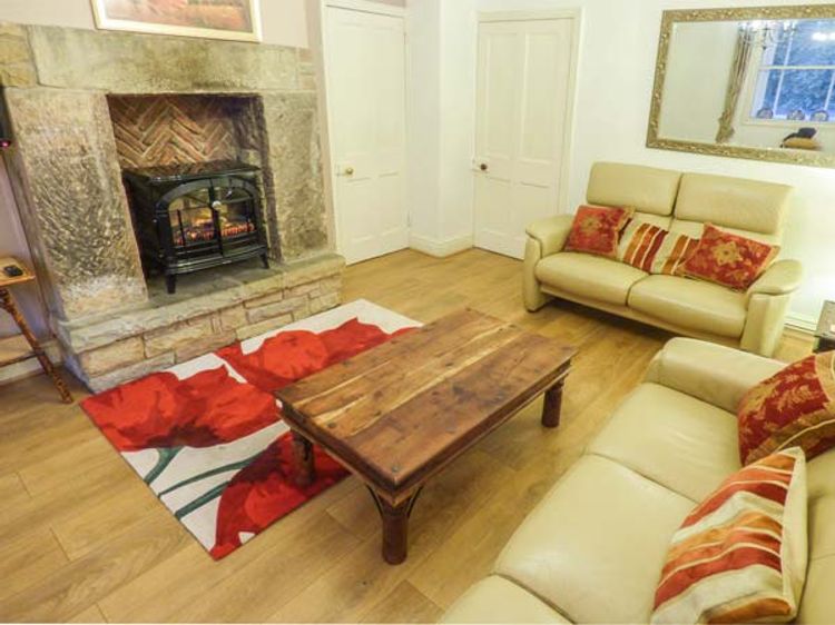 Knoll Cottage Bakewell Peak District Self Catering Holiday