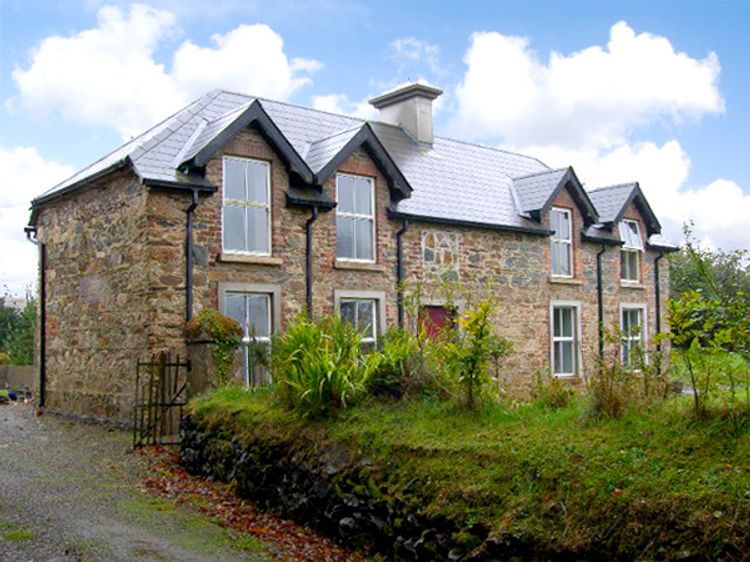 Enniscorthy Castle is an imposing Norman stronghold dating from 1205, The garden has been developed since 1989 from a green field site and See & Do, Enniscorthy | potteriespowertransmission.co.uk
