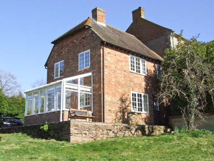 Orchard Cottage Ashendon Aylesbury Self Catering Holiday Cottage