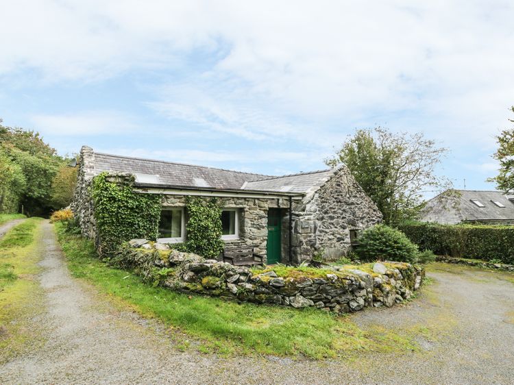 Ty Cerrig Llanbedr Self Catering Holiday Cottage