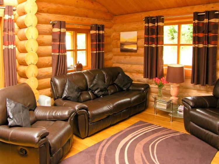 Cedar Log Cabin Brynallt Country Park Welsh Frankton Self