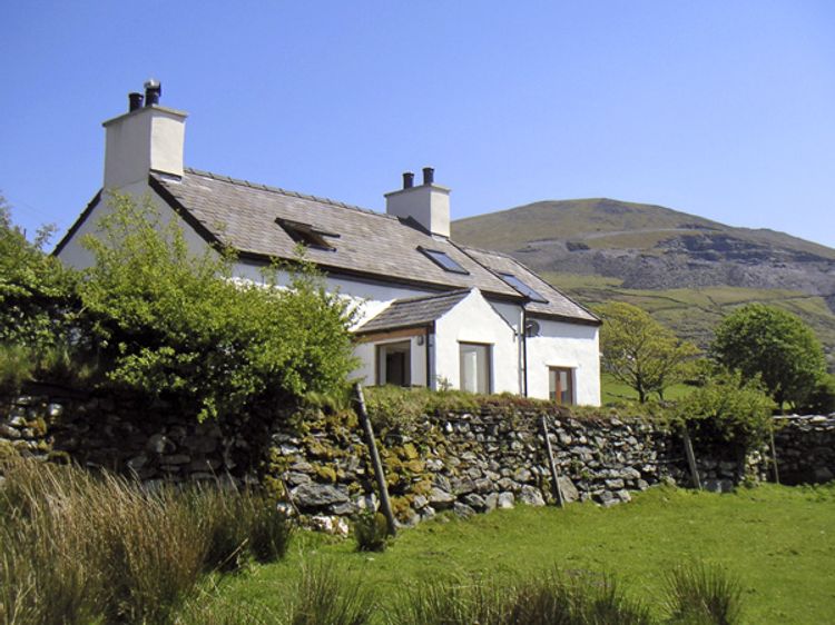 Tan Y Fron Llanberis Caernarfon Self Catering Holiday Cottage