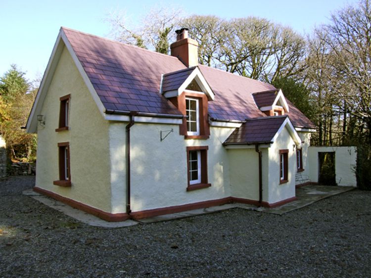 The cheapest way to get from Bunclody to Newbridge costs only 11, and the quickest way takes just s. Find the travel option that best suits you. Bunclody to Newbridge - 3 ways to travel via train, and line