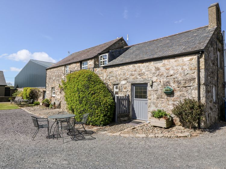 Stable 1 Llanbedrog Self Catering Holiday Cottage