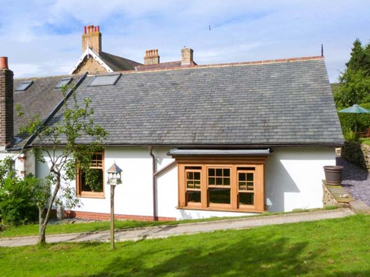Plum Tree Cottage Castleton North York Moors And Coast Self