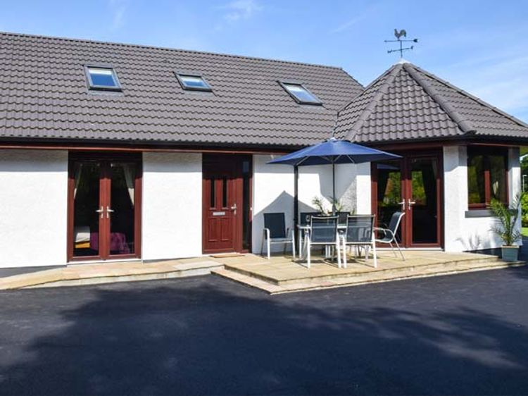 Little Chestnut Muir Of Ord Inverness Self Catering Holiday