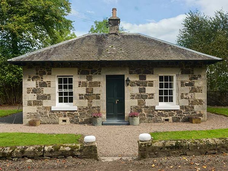 Lodge Auchtermuchty Self Catering Holiday Cottage