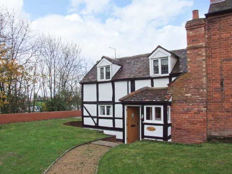 Rose Cottage Upton Upon Severn Self Catering Holiday Cottage