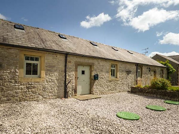 2 Manor Court Over Haddon Peak District Self Catering