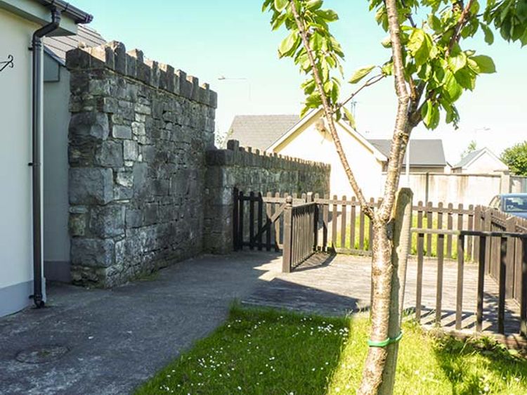 Between them, the trails take in Market Square, the old famine memorial graveyard at Teampall Bn, the five-arch Listowel Bridge (dating from 1829), and the Listowel Self Guided Historic Town Walk | Activities | Walking