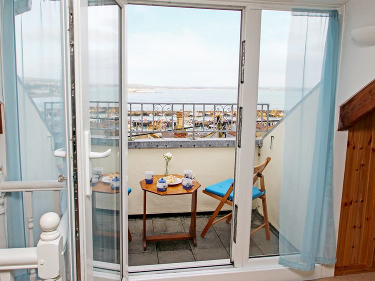 Kittiwake Newlyn Cornwall Self Catering Holiday Cottage