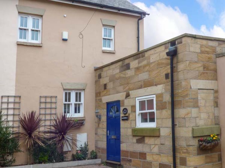 Razorbill Cottage Whitby North York Moors And Coast Self
