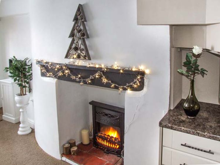 Tudor Rose Cottage Tewkesbury Self Catering Holiday Cottage
