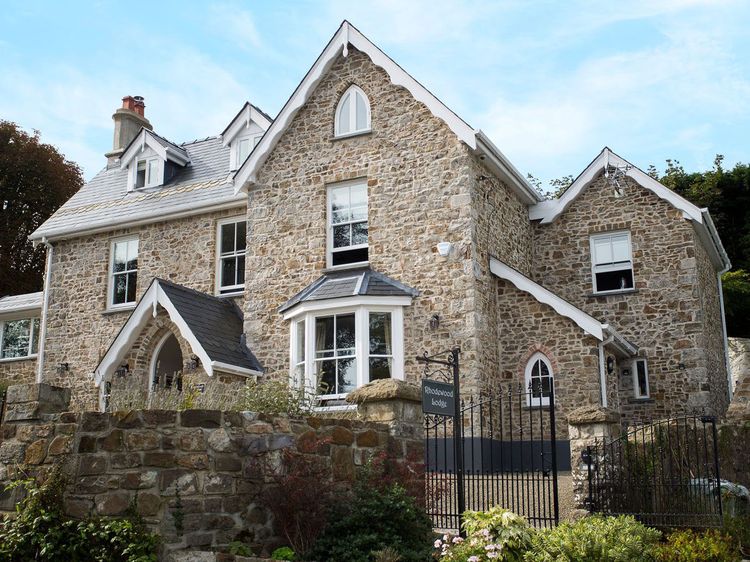 Rhodewood Lodge Saundersfoot Self Catering Holiday Cottage