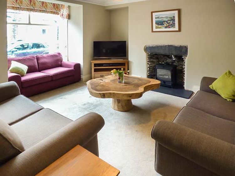 Parkgate Bowness On Windermere Windermere The Lake District And Cumbria Self Catering Holiday Cottage