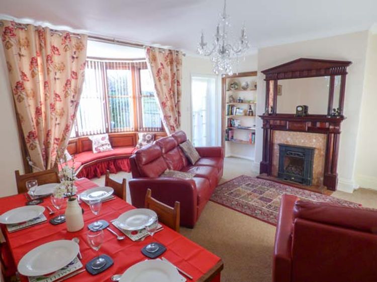 Mayfield Manor Whitby High Stakesby North York Moors And Coast Self Catering Holiday Cottage