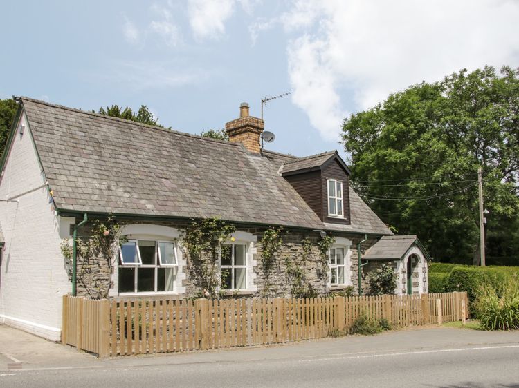 Old School House Bleddfa Self Catering Holiday Cottage