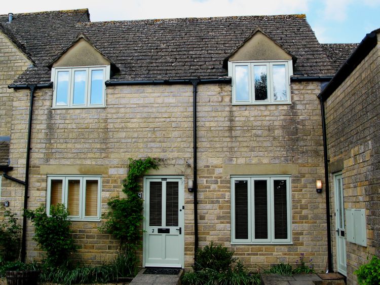 Tillows Cottage Bibury Arlington Self Catering Holiday Cottage