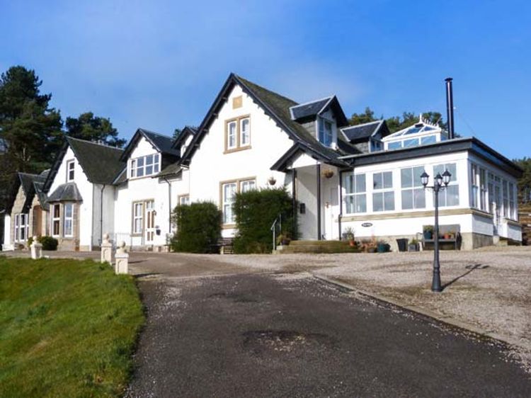 The Mews Hopeman Elgin Self Catering Holiday Cottage