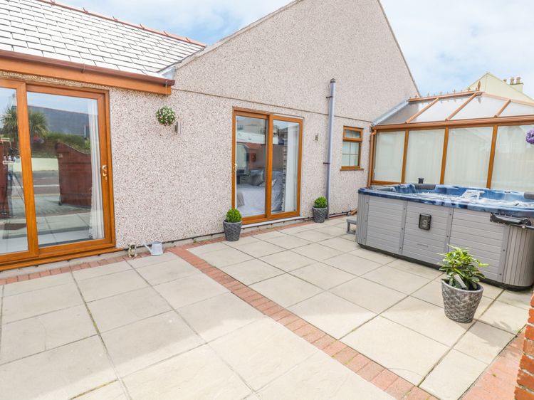 Smithy Cottage Cemaes Bay Cemaes Self Catering Holiday Cottage