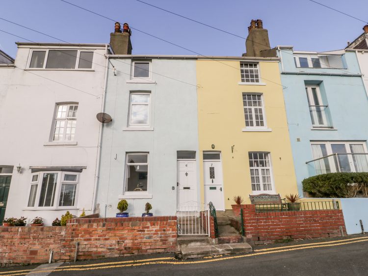 Harbour View Cottage Scarborough Old And East Harbours North