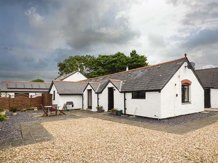 Erwin Cottage Spittal Golden Hill Pembrokeshire And The
