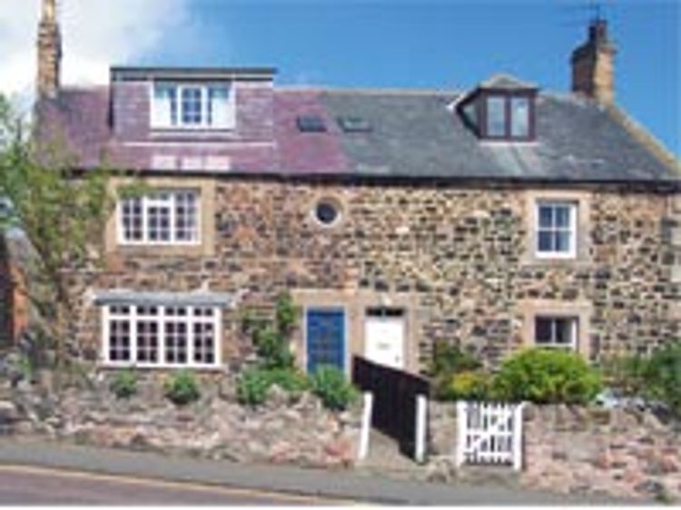 craster holiday cottages dog friendly