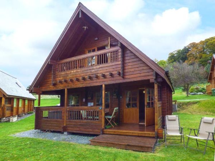 Snowdonia Log Cabins With Hot Tubs - cabin