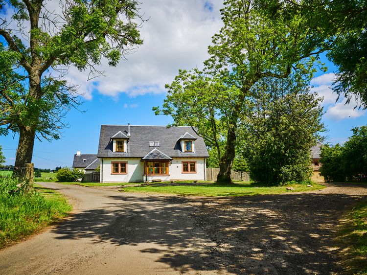 Christmas Eve Services Near Me 2022 Newbury Vt Holly House | Alyth | Bridge Of Craigisla | Self Catering Holiday Cottage