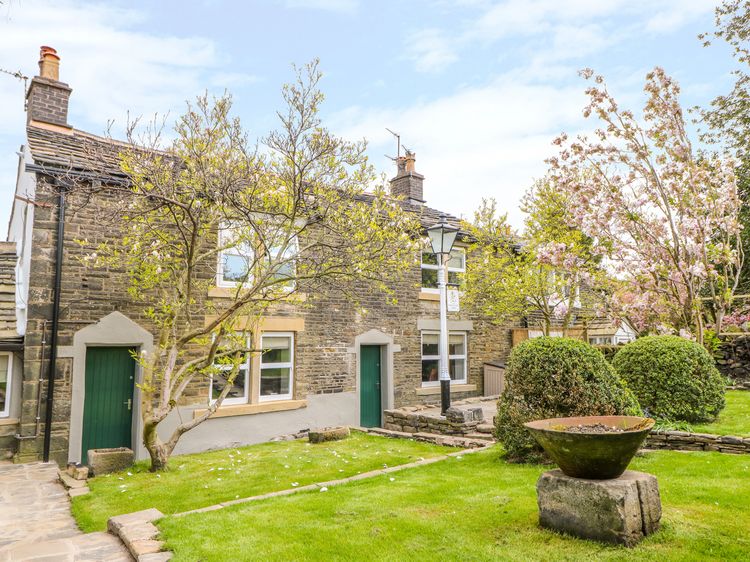 Knolls Farm Cottage Greenfield Lees Peak District Self