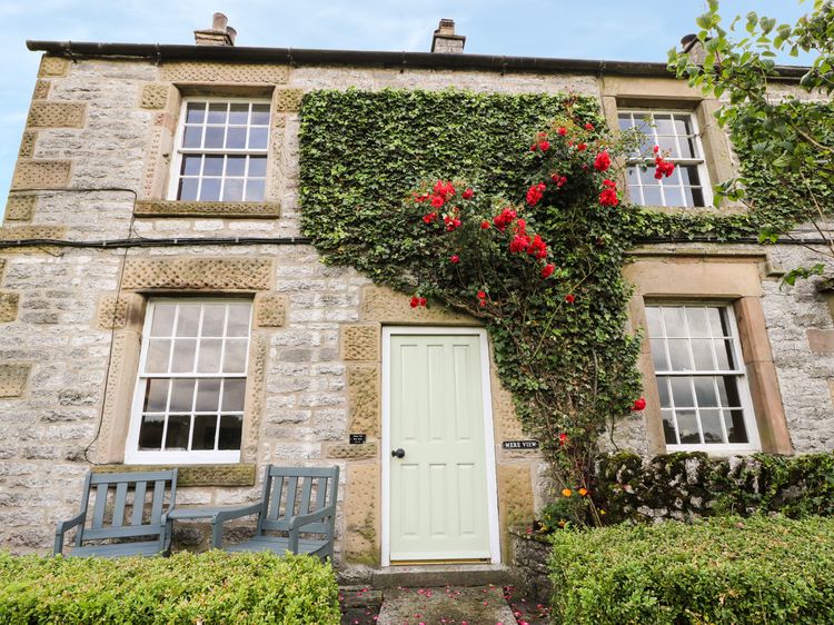 Mere View Monyash Peak District Self Catering Holiday Cottage