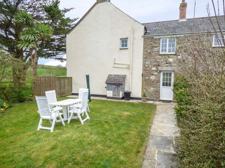 Holly Cottage Looe Bocaddon Cornwall Self Catering Holiday