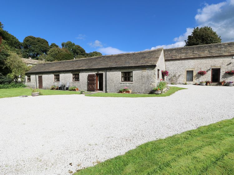 Barn Cottage Wormhill Peak District Self Catering Holiday