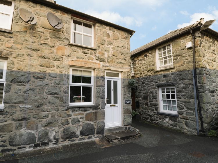 Cae Tanws Bach Dolgellau Self Catering Holiday Cottage