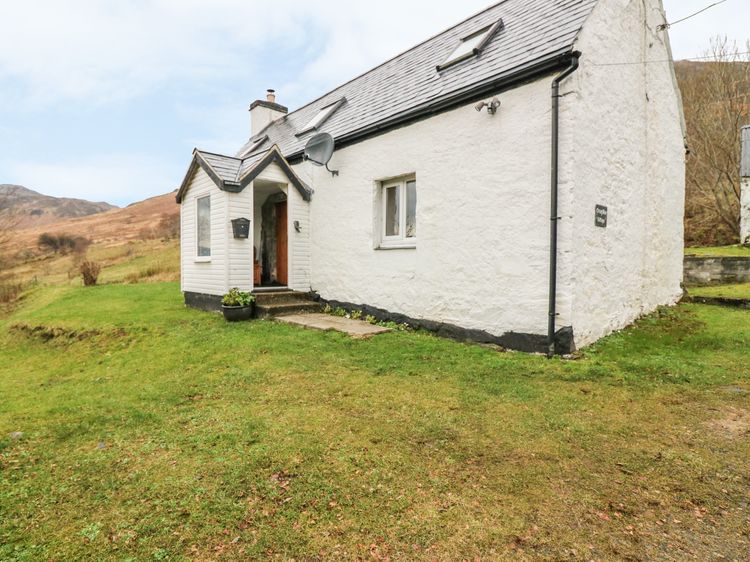 Creag Mhor Cottage Dornie Sallachy Self Catering Holiday Cottage